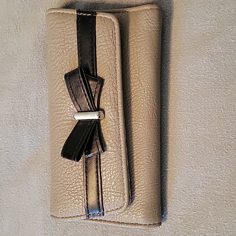 Jessica Simpson Bow Wallet